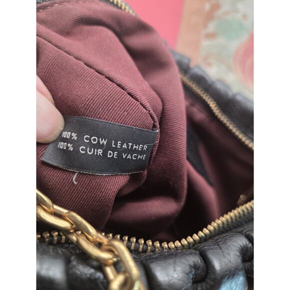 Marc Jacobs Gathered Pouch Crossbody Small Black Leather Bag With Gold Chain - Picture 7 of 9